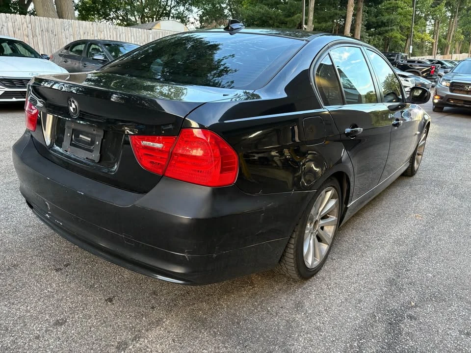 2011 BMW E90 3 Series Sedan - Image 7 of 17