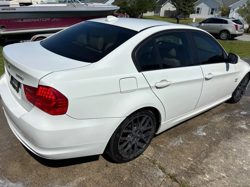 2011 BMW E90 3 Series Sedan - Image 13 of 15