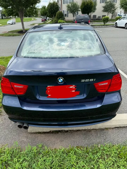 2011 BMW E90 3 Series Sedan - Image 6 of 10