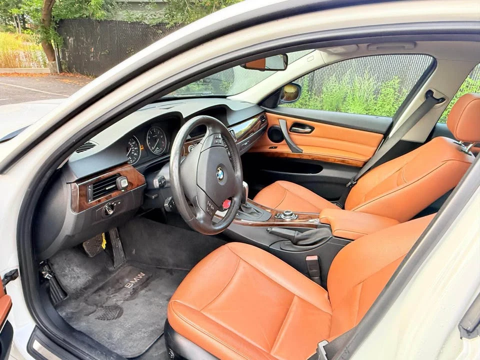 2011 BMW E90 3 Series Sedan - Image 4 of 6