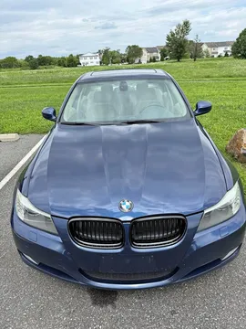 2011 BMW 3 Series 328i xDrive Sedan 4D