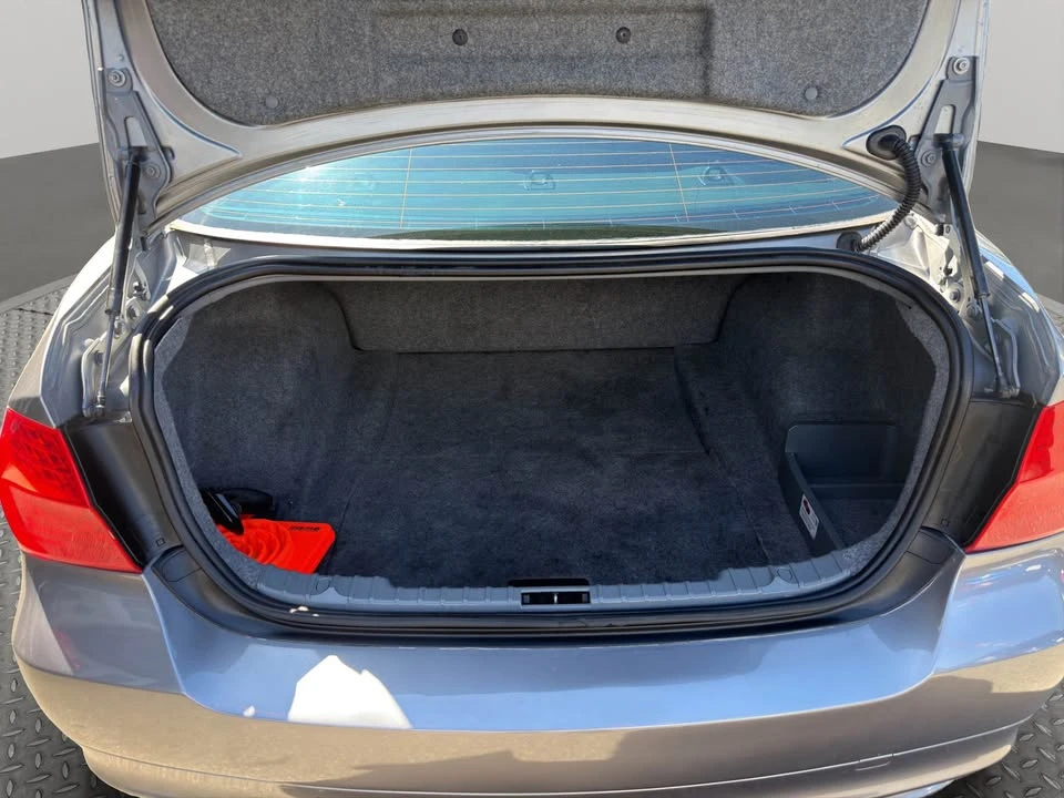 2011 BMW E90 3 Series Sedan - Image 12 of 20