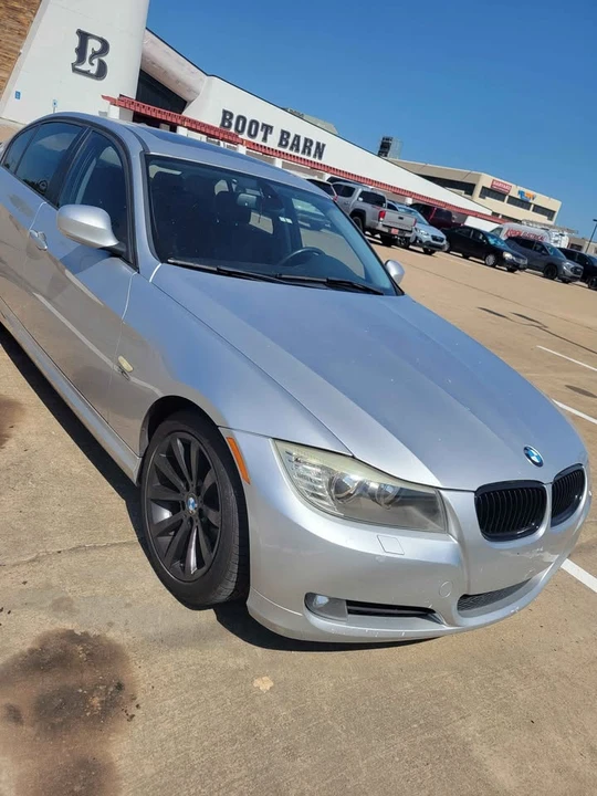 2011 BMW E90 3 Series Sedan - Image 2 of 13