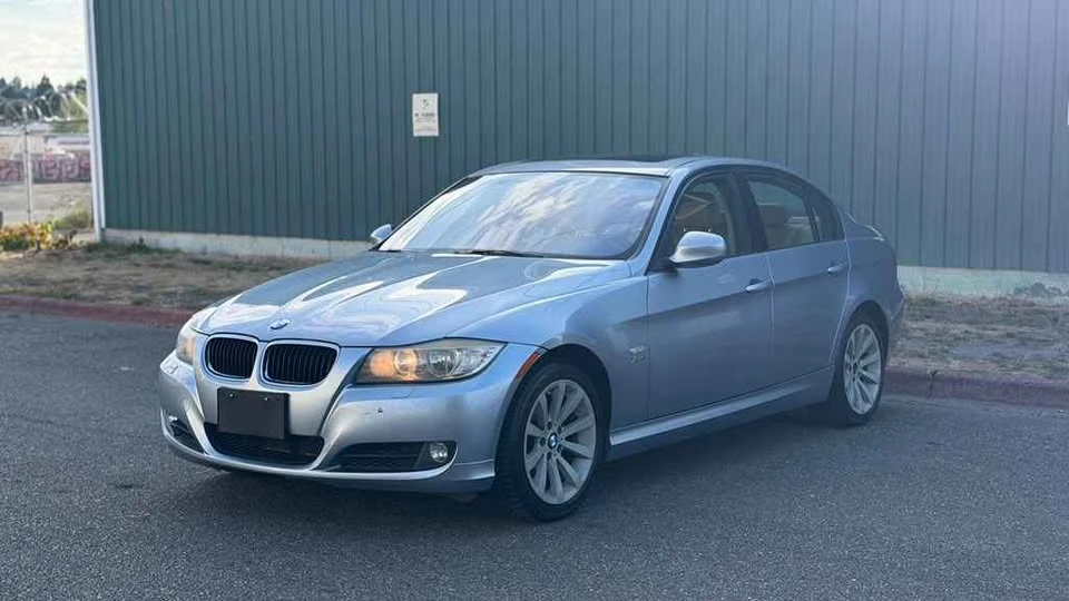 2011 BMW E90 3 Series Sedan - Image 2 of 15