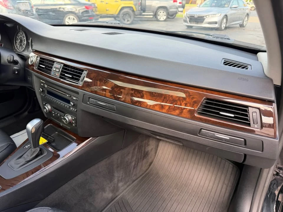 2011 BMW E90 3 Series Sedan - Image 11 of 16