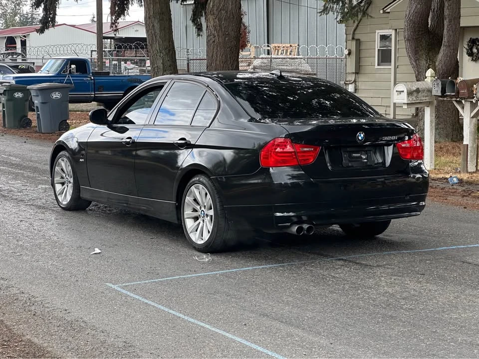 2011 BMW E90 3 Series Sedan - Image 4 of 13