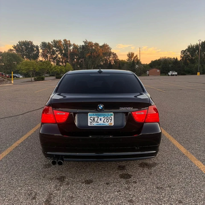 2011 BMW E90 3 Series Sedan - Image 9 of 14
