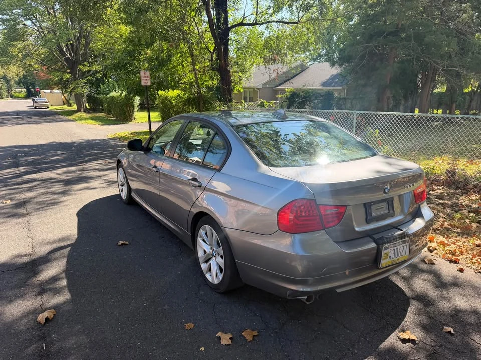 2011 BMW E90 3 Series Sedan - Image 2 of 20