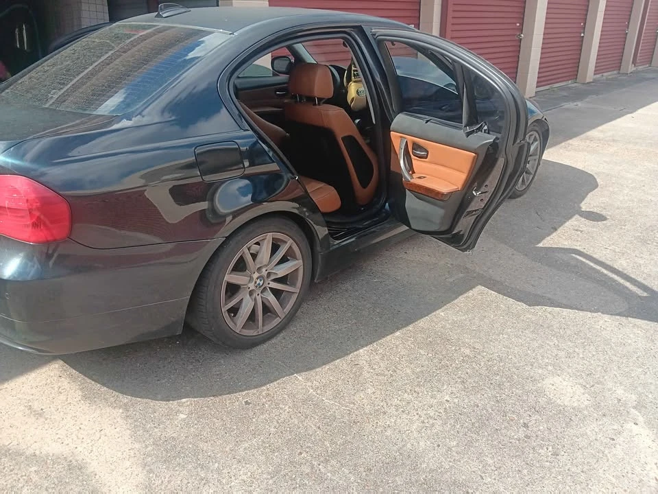 2011 BMW E90 3 Series Sedan - Image 5 of 6