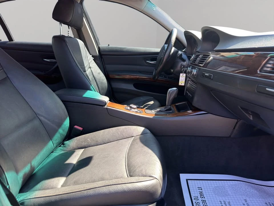 2011 BMW E90 3 Series Sedan - Image 10 of 20