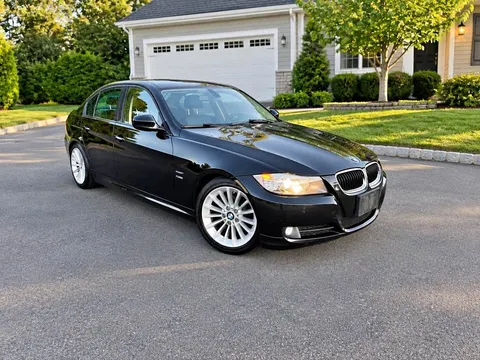 2011 BMW 3 Series 328i xDrive Sedan 4D