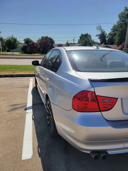 2011 BMW E90 3 Series Sedan - Image 4 of 13