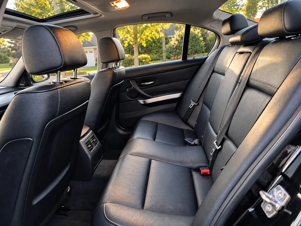 2011 BMW E90 3 Series Sedan - Image 14 of 20