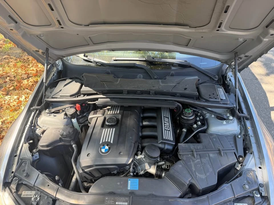 2011 BMW E90 3 Series Sedan - Image 8 of 20