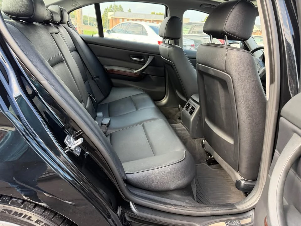 2011 BMW E90 3 Series Sedan - Image 15 of 16