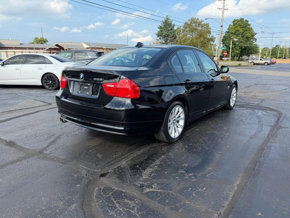 2011 BMW E90 3 Series Sedan - Image 6 of 16