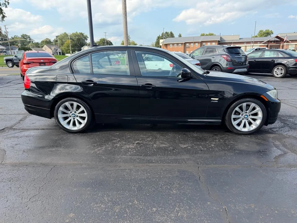 2011 BMW E90 3 Series Sedan - Image 5 of 16