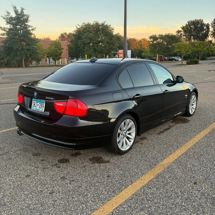 2011 BMW E90 3 Series Sedan - Image 7 of 14