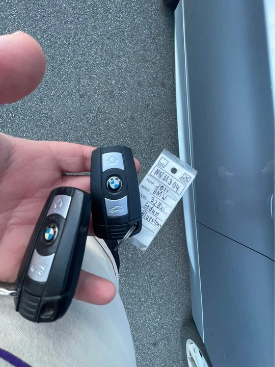 2011 BMW E90 3 Series Sedan - Image 8 of 10