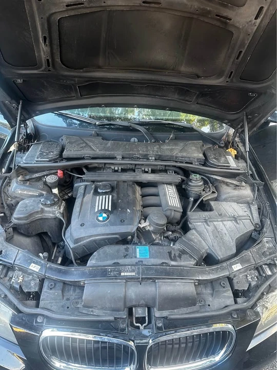 2011 BMW E90 3 Series Sedan - Image 2 of 2