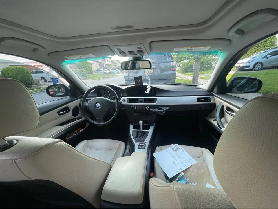 2011 BMW E90 3 Series Sedan - Image 6 of 10
