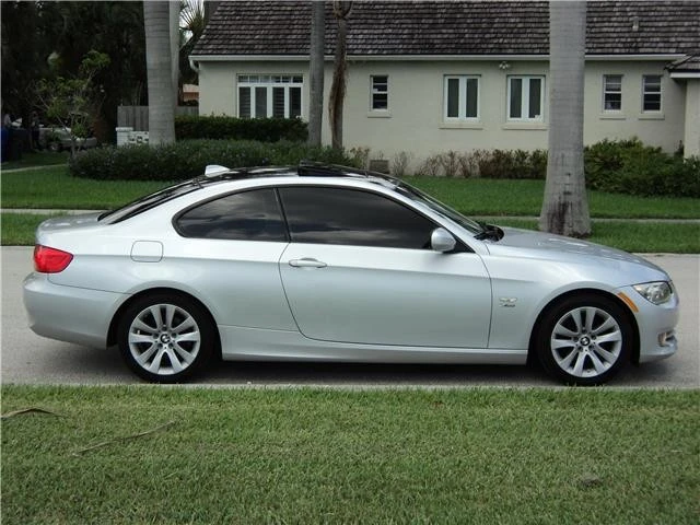 2011 BMW E90 3 Series Sedan - Image 7 of 12