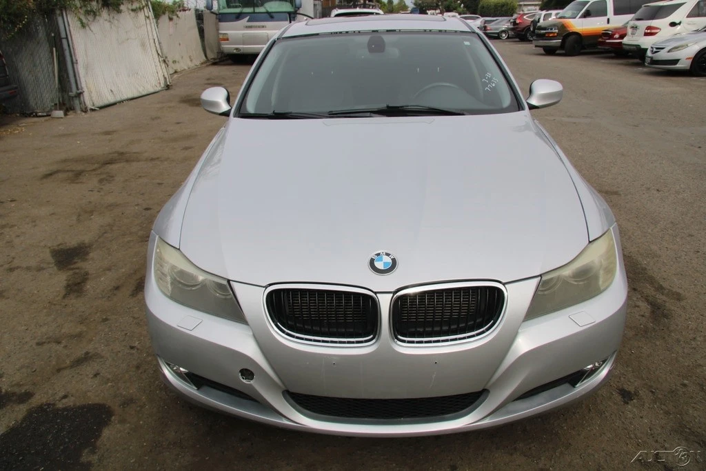 2011 BMW E90 3 Series Sedan - Image 11 of 21