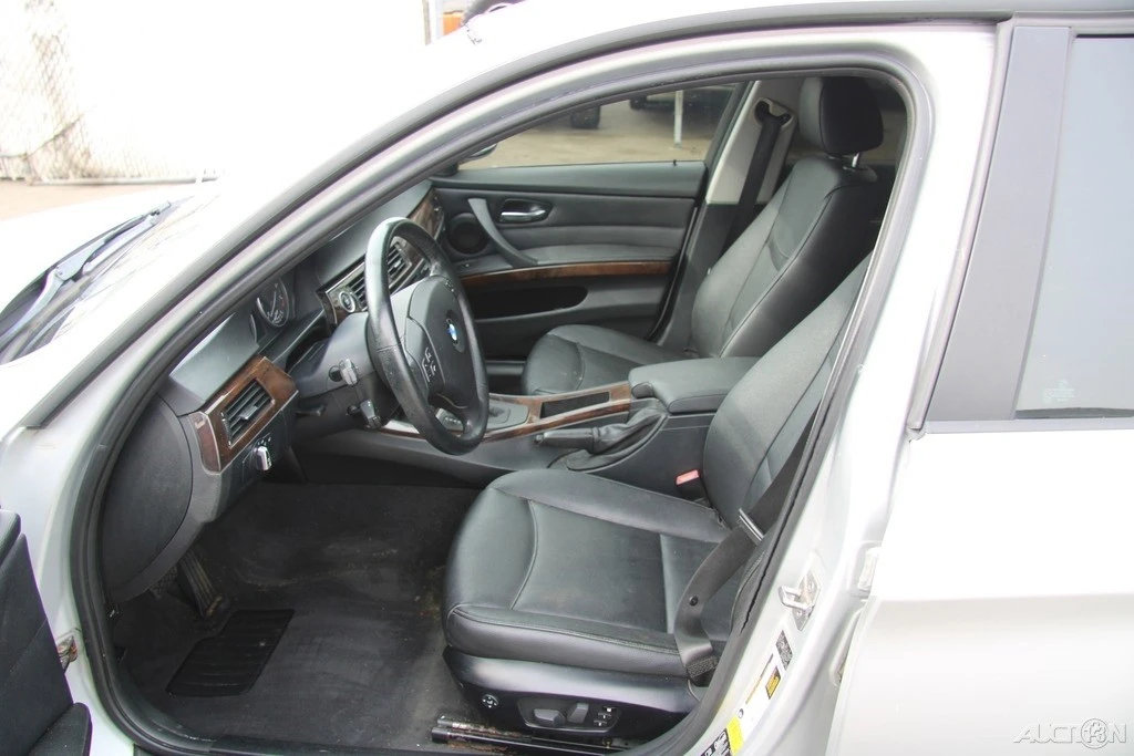 2011 BMW E90 3 Series Sedan - Image 15 of 21