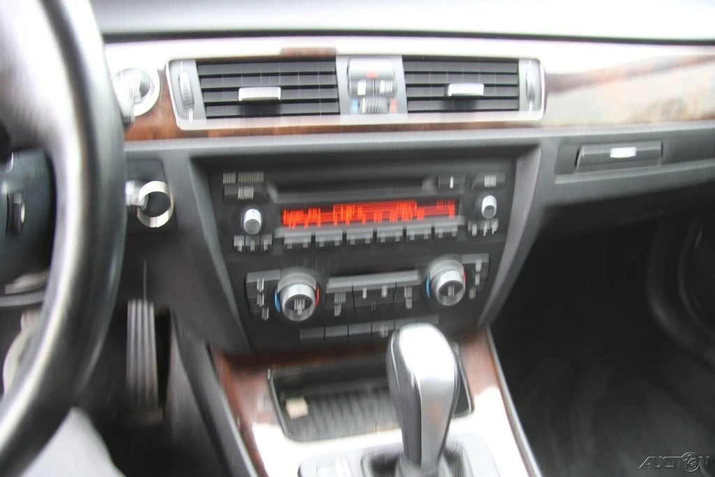 2011 BMW E90 3 Series Sedan - Image 19 of 21
