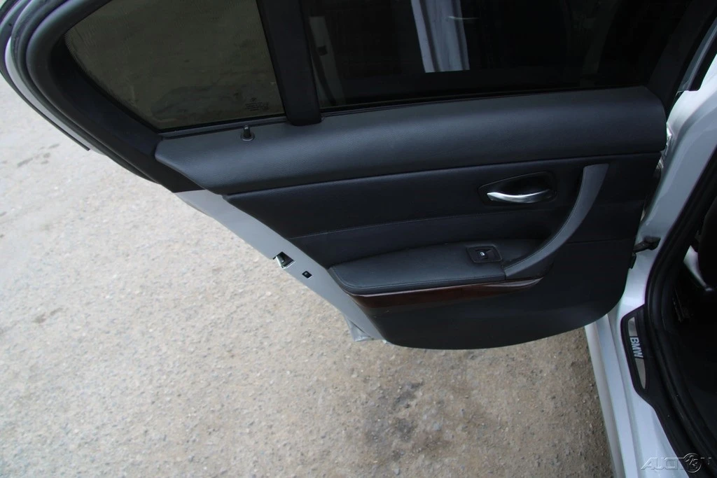 2011 BMW E90 3 Series Sedan - Image 21 of 21