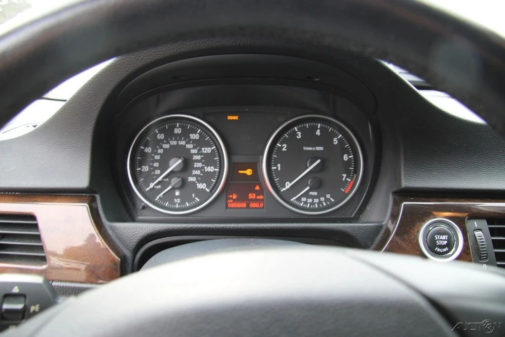 2011 BMW E90 3 Series Sedan - Image 17 of 21