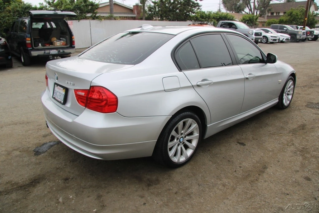 2011 BMW E90 3 Series Sedan - Image 7 of 21