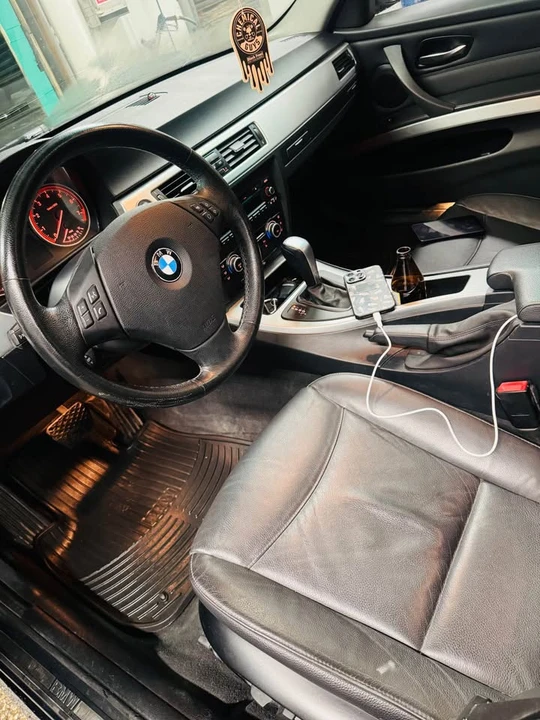 2011 BMW E90 3 Series Sedan - Image 8 of 10