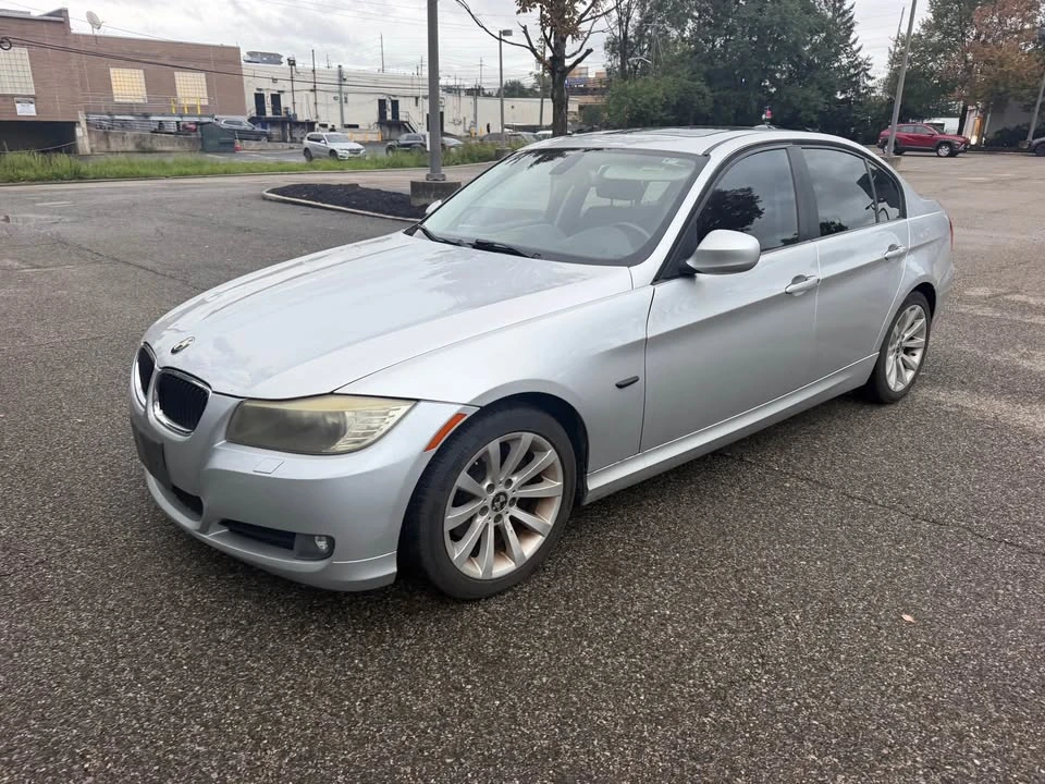 2011 BMW E90 3 Series Sedan - Image 10 of 18