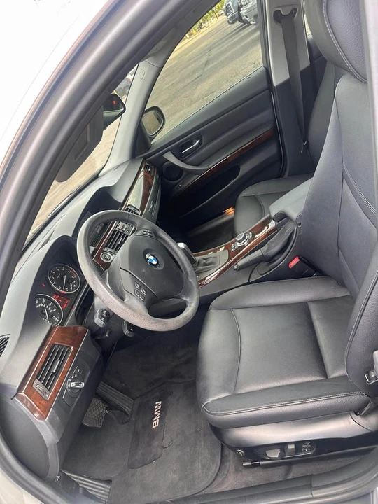 2011 BMW E90 3 Series Sedan - Image 5 of 8