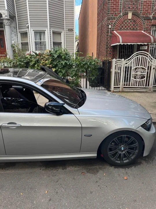 2011 BMW E90 3 Series Sedan - Image 3 of 10