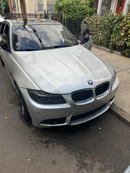 2011 BMW E90 3 Series Sedan - Image 2 of 10