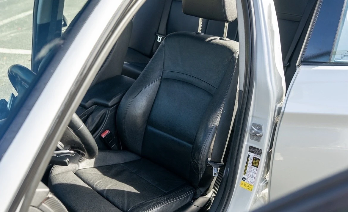 2011 BMW E90 3 Series Sedan - Image 18 of 21