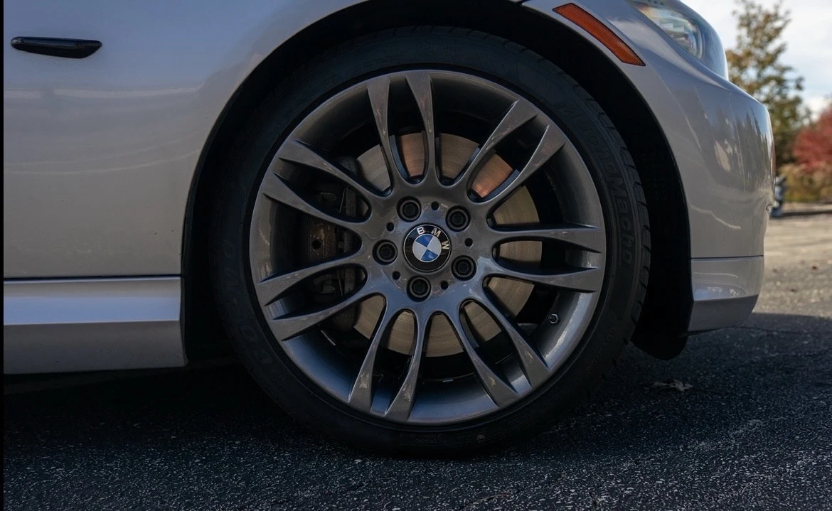 2011 BMW E90 3 Series Sedan - Image 10 of 21
