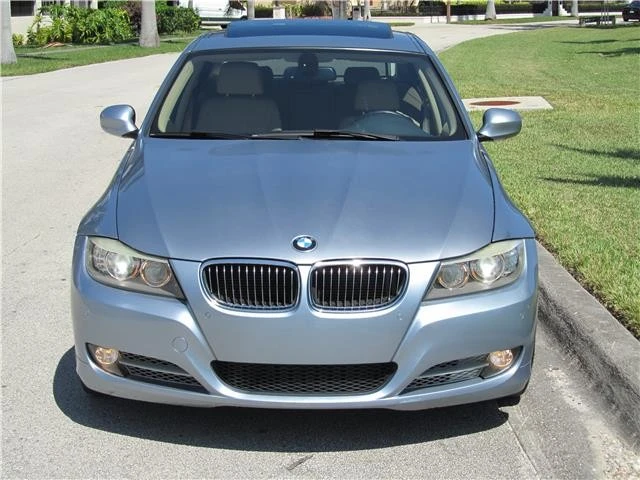 2011 BMW E90 3 Series Sedan - Image 11 of 12