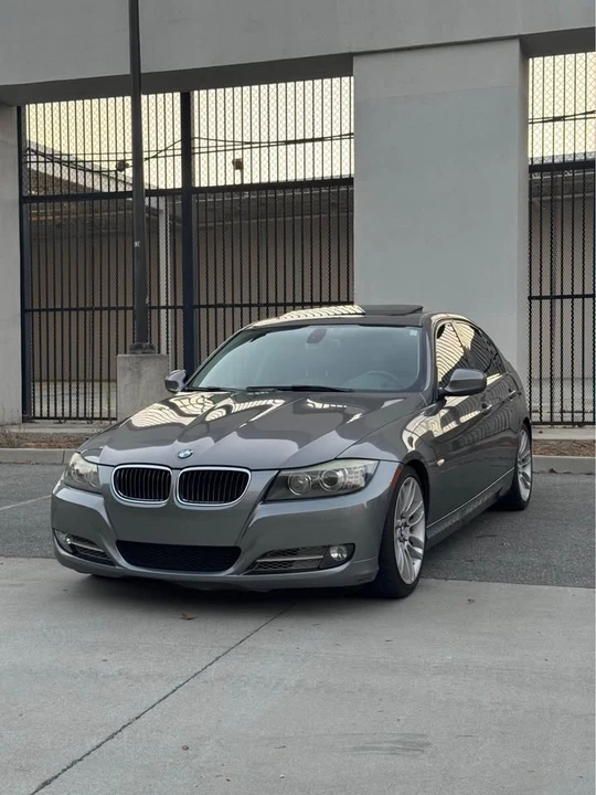 2011 BMW E90 3 Series Sedan - Image 7 of 13
