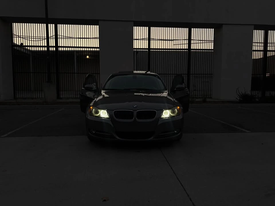 2011 BMW E90 3 Series Sedan - Image 9 of 13