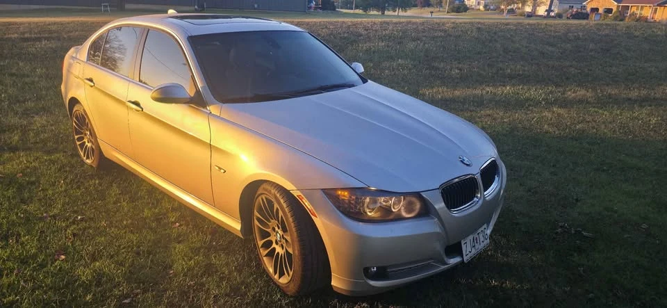 2011 BMW E90 335i Sedan - Image 2 of 5