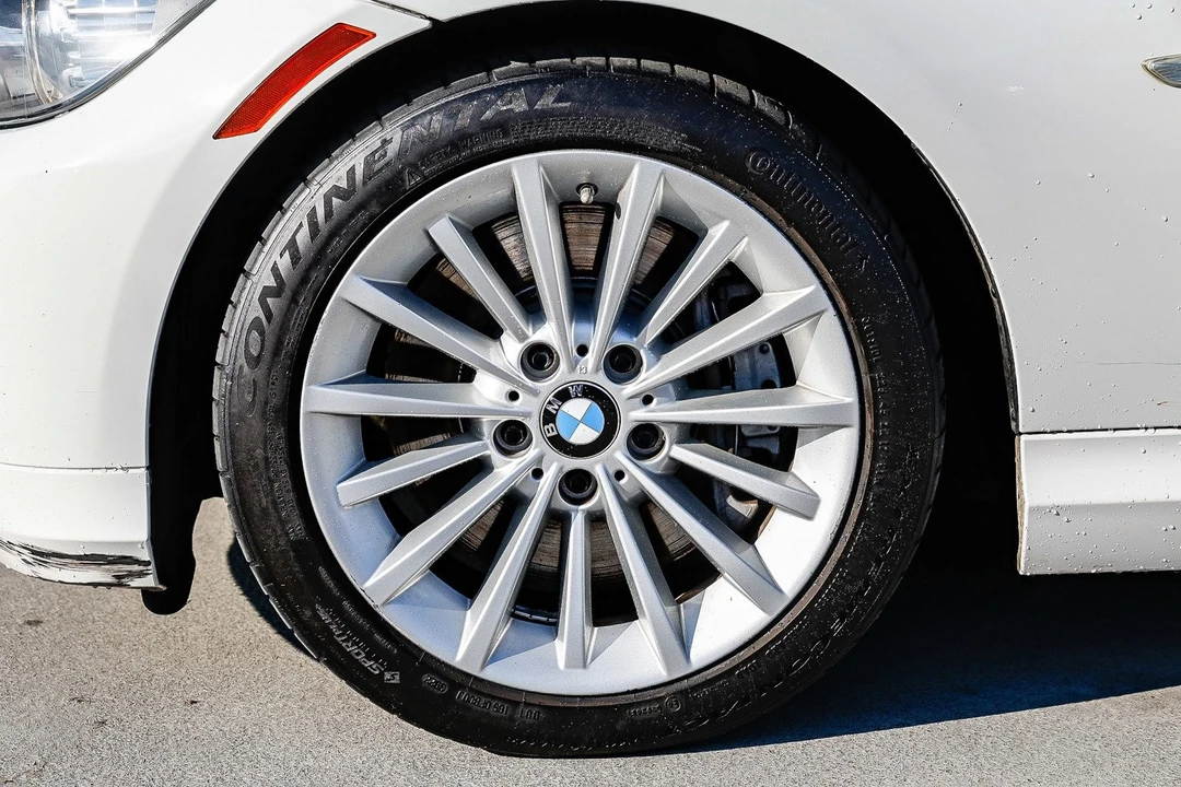 2011 BMW E90 3 Series Sedan - Image 9 of 12