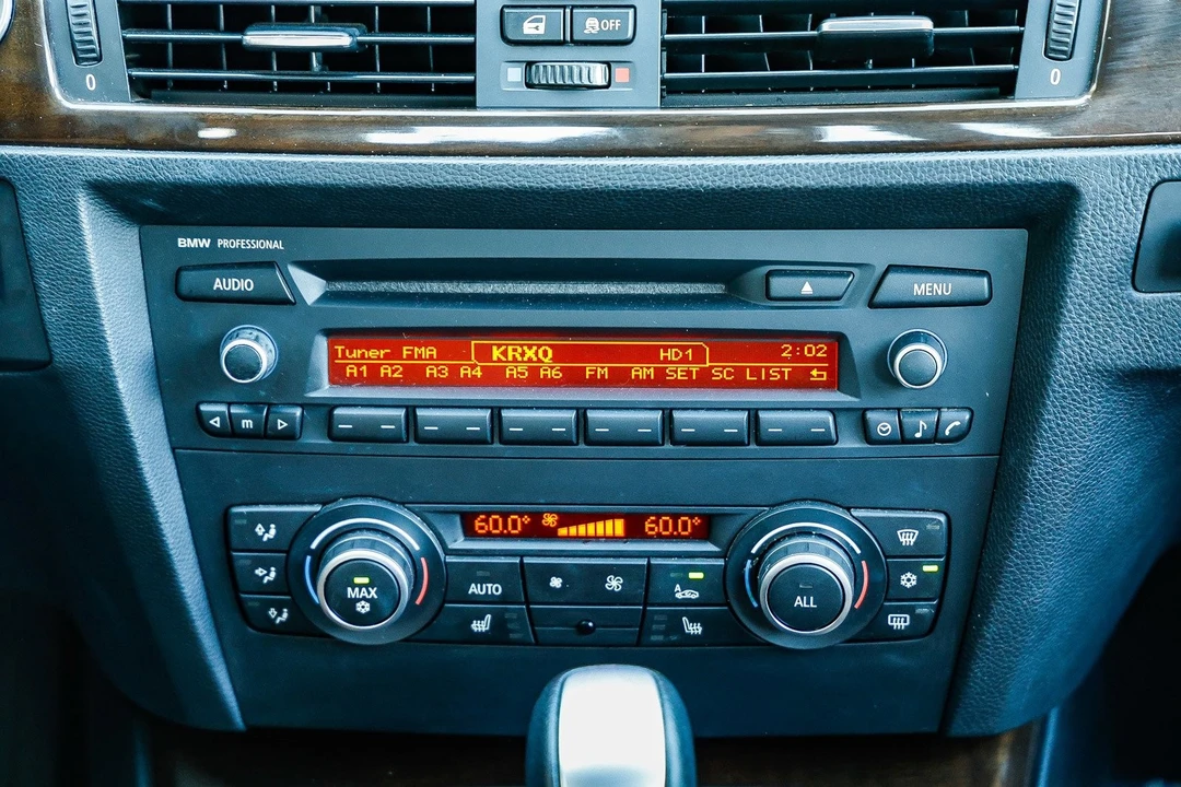 2011 BMW E90 3 Series Sedan - Image 12 of 12