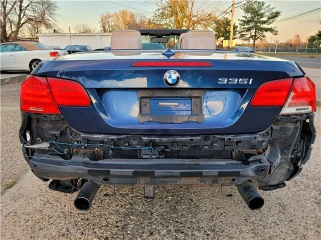 2011 BMW E93 335i Convertible - Image 15 of 21