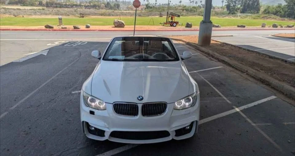2011 BMW E93 335i Convertible - Image 5 of 17
