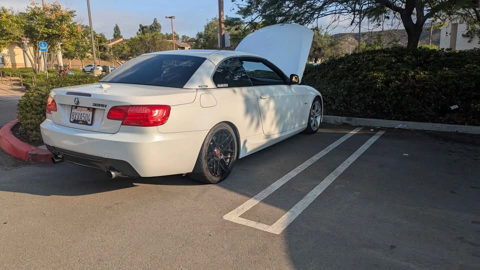 2011 BMW E93 335i Convertible - Image 3 of 17