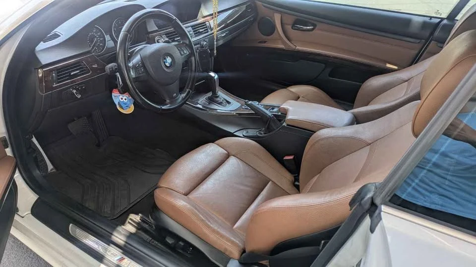 2011 BMW E93 335i Convertible - Image 14 of 17
