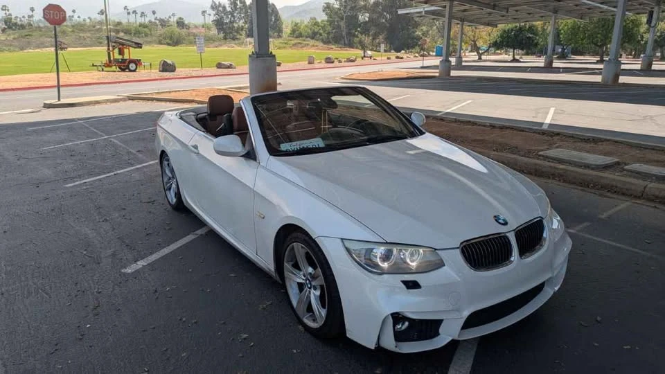 2011 BMW E93 335i Convertible - Image 6 of 17